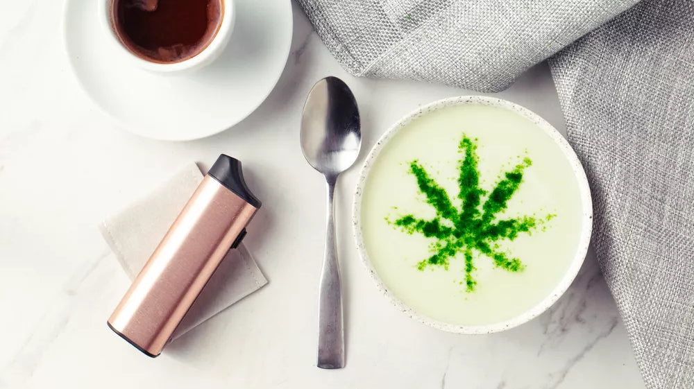 Spirulina yogurt paired with nanoemulsion CBD oil. A high-fat meal pairing that supports how fast-acting edibles work and absorb.