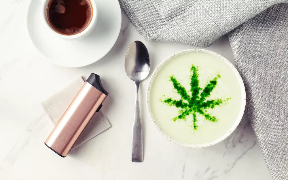 Spirulina yogurt paired with nanoemulsion CBD oil. A high-fat meal pairing that supports how fast-acting edibles work and absorb.